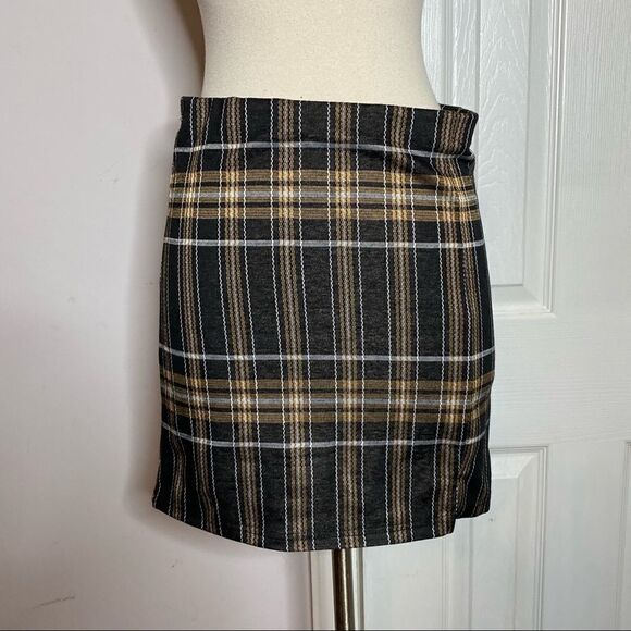 Hesperus Plaid Mini Skirt Size Medium Black Tan - Picture 3 of 8
